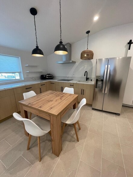 Building Photo - 20570 Hatteras St