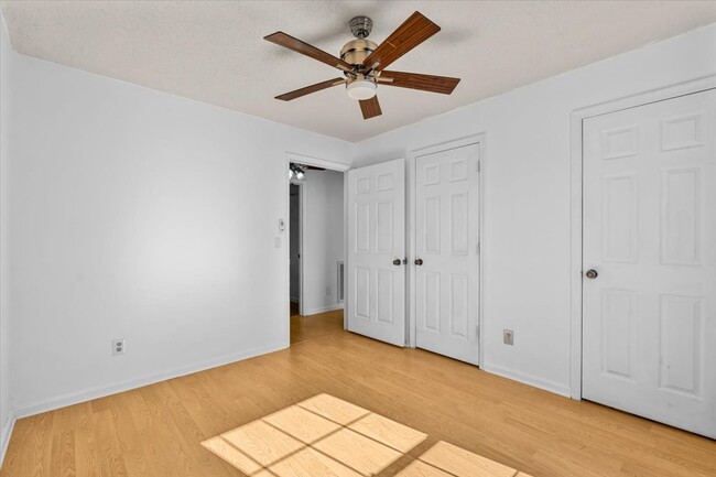 Building Photo - 5521 Hornaday Rd