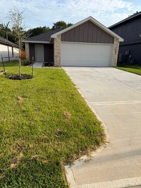Building Photo - 11627 Ruffian Dr