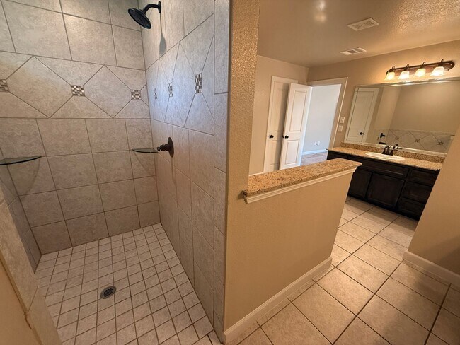 Building Photo - 4-Bedroom House for Rent in Copperas Cove