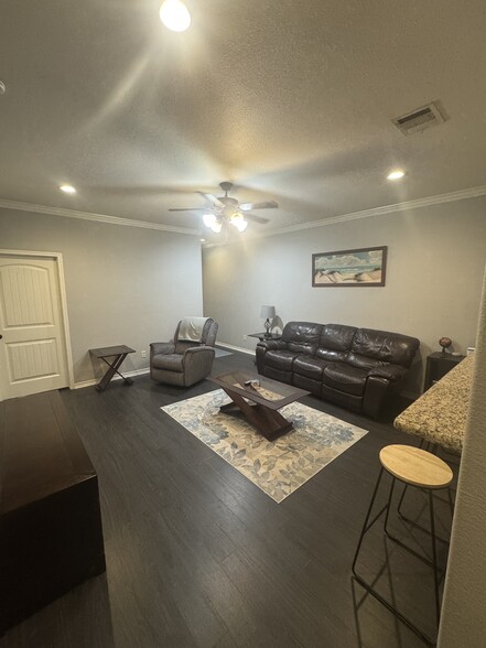 Building Photo - 3108 Cullen Trl