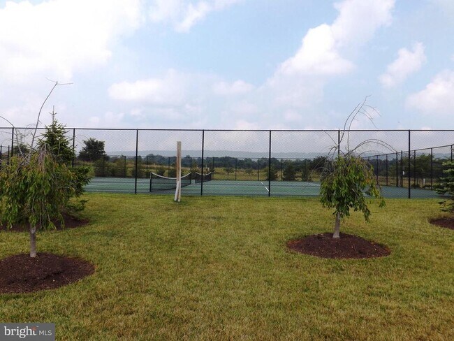 Building Photo - 477 Husky Trl