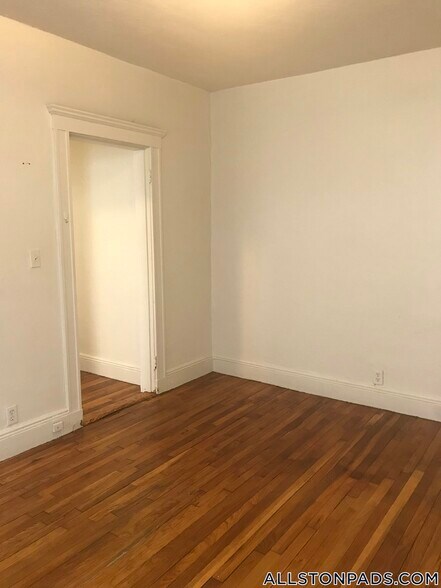 Building Photo - 25 Walbridge St