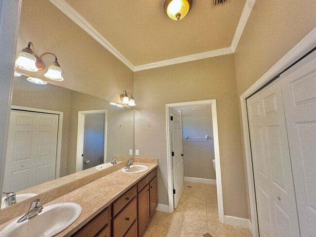 Building Photo - 2BR/2BA Condo in the Heart of Haile Village
