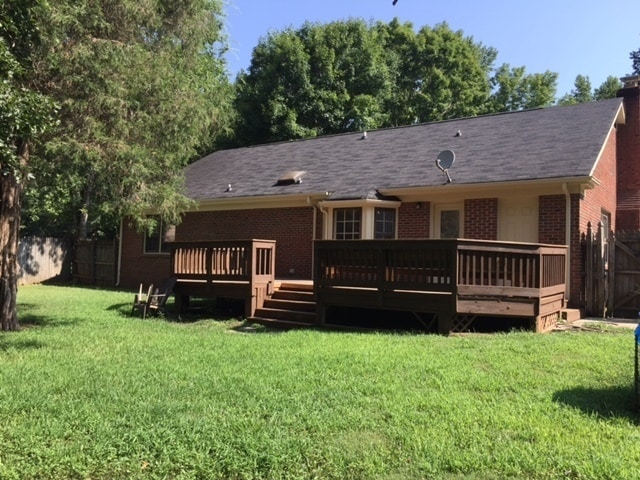Building Photo - Like New Home Near Sisky YMCA
