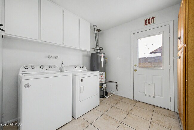 Building Photo - 4401 S Rita Ln