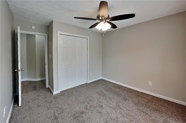 Building Photo - 170 Sterling Dr