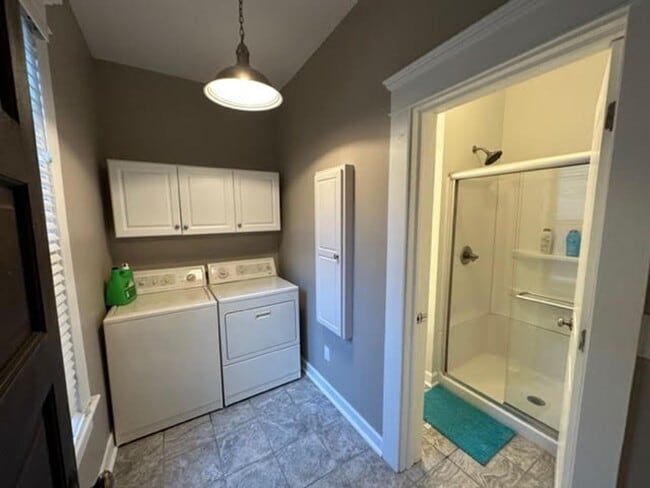 Building Photo - Victorian Village / Short North Single Family House!