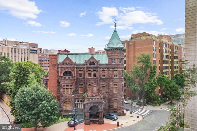 Building Photo - 1330 New Hampshire Ave NW