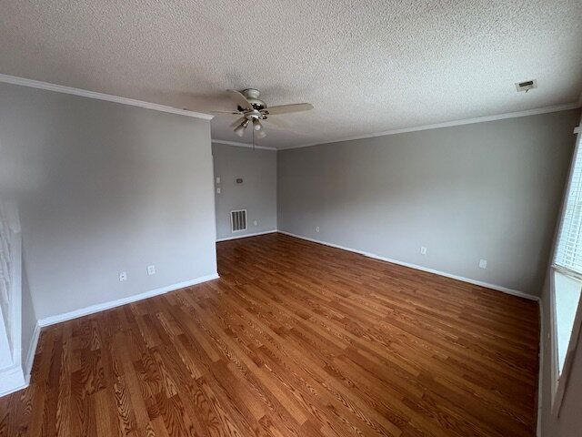 Building Photo - 2700 Thackery Rd