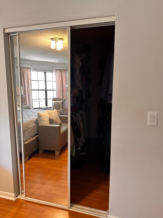 Building Photo - 1728 Shoreside Cir