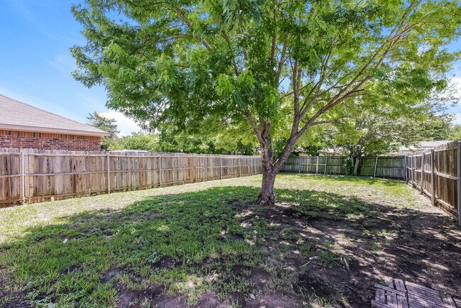 Building Photo - 1542 Reynolds St