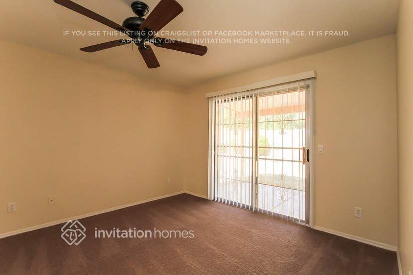Building Photo - 1516 E Kristal Way