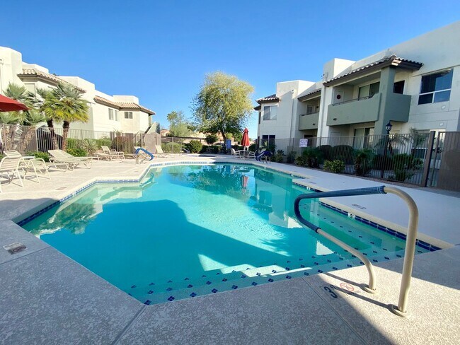 Building Photo - Ground Floor 1 Bedroom 1 Bathroom in Lakeshore @ Anderson Springs