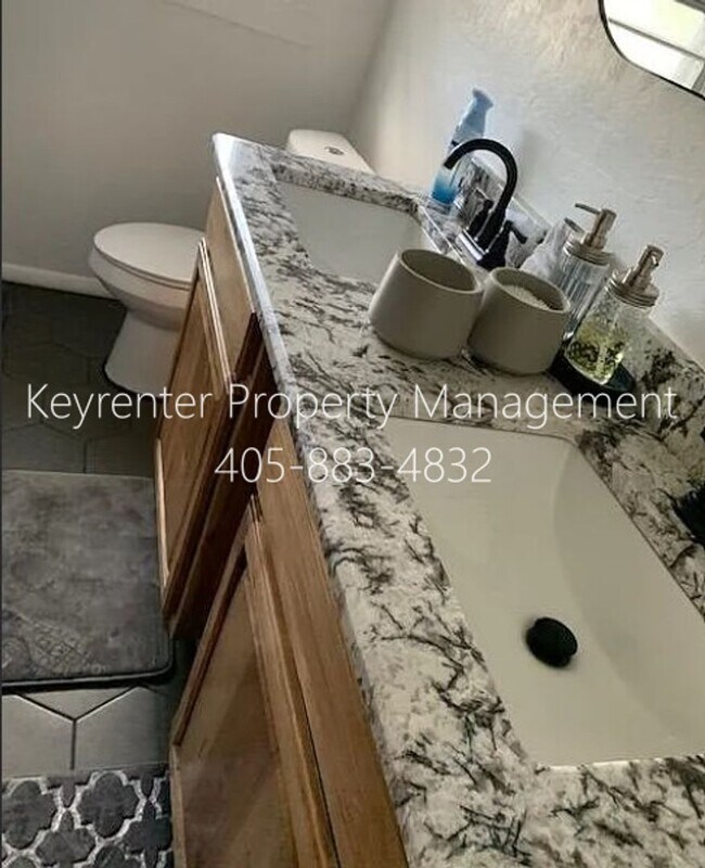 Building Photo - Completely Renovated 3 Bedroom close to OU Campus!! LAWNCARE INCLUDED!!