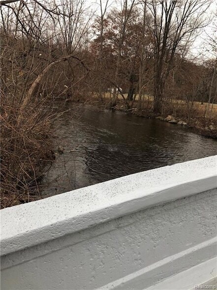 Building Photo - 1249 Island Dr