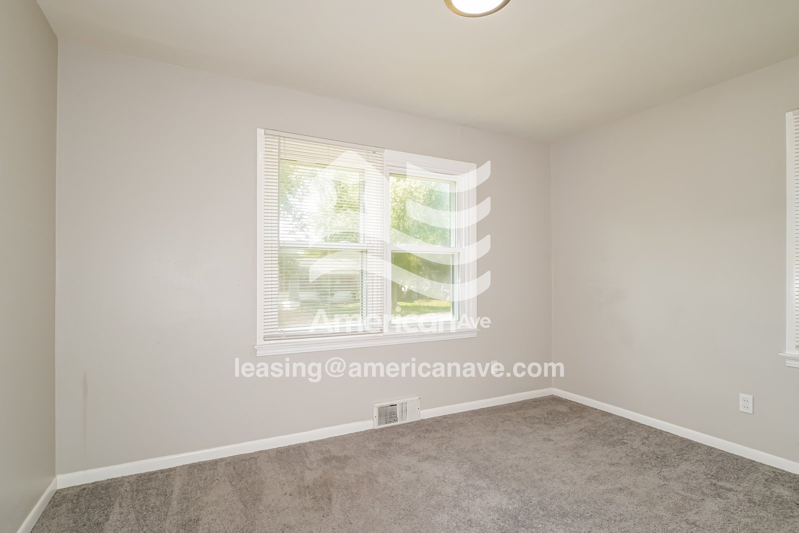Building Photo - 9101 Bel Cour Dr