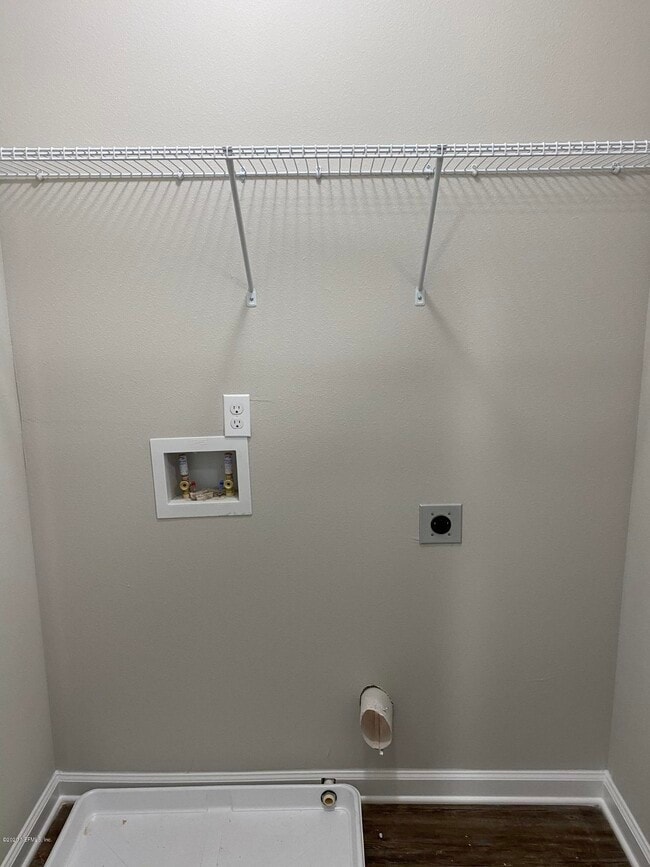 Building Photo - 2312 Wooddale St