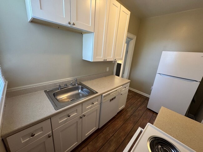 Building Photo - 3 Bedroom- OSU Campus