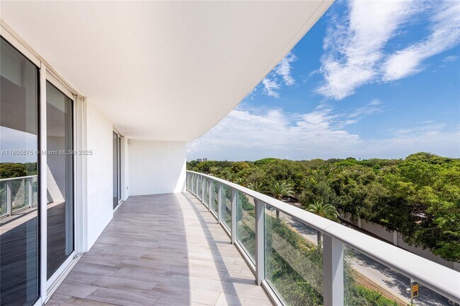 Building Photo - 4250 Biscayne Blvd