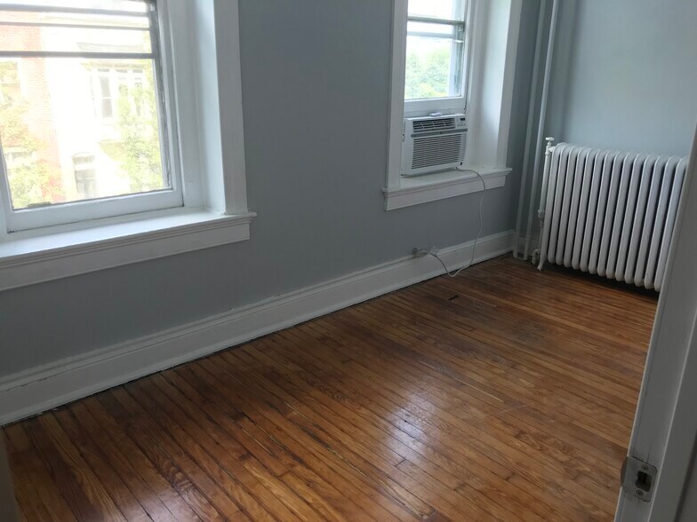 bedroom 1 - 1204 John St