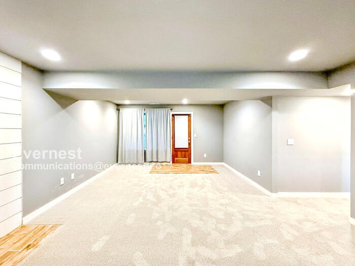 Building Photo - 13787 NE 77th Pl