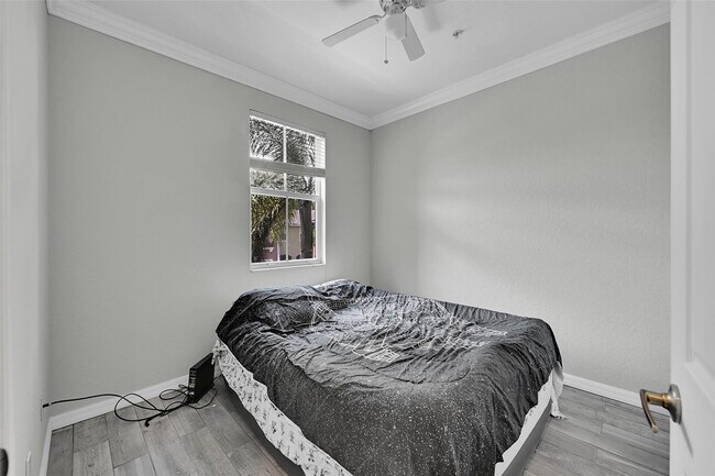 Building Photo - 2851 Prospect Rd