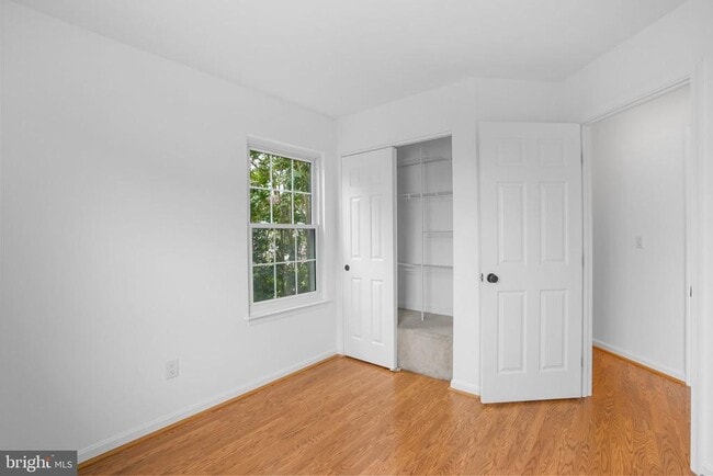 Building Photo - 423 McDaniel Dr
