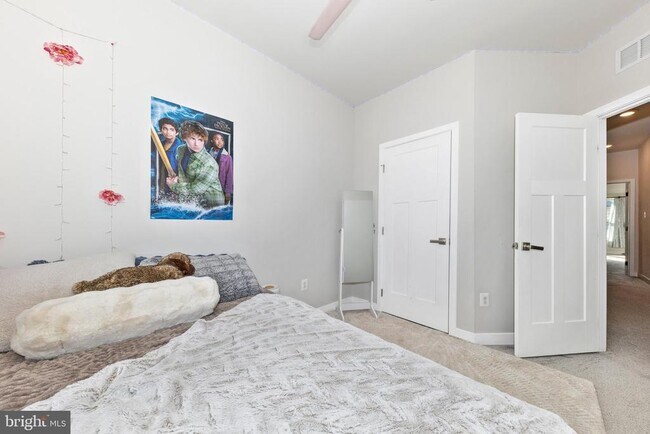 Building Photo - 6110 Stonecat Ct