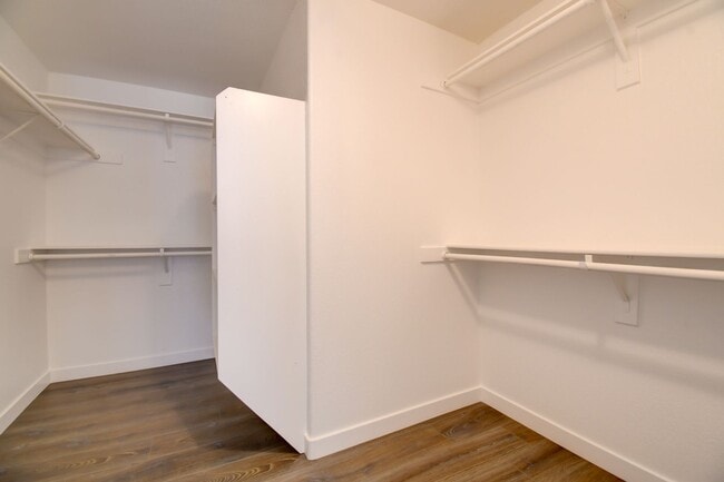 Building Photo - Beautiful 2 BR In Gated 89052 Community