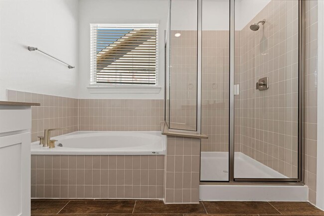 Building Photo - 14377 Cedar Shadow Dr