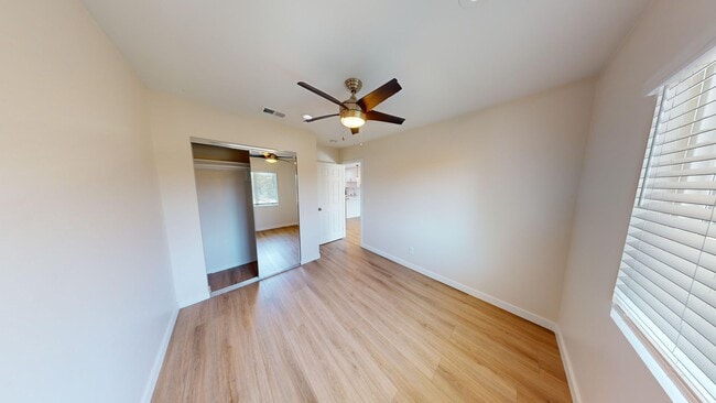 Building Photo - New Build (2022) 4BD/2BA (Lease out, pendi...