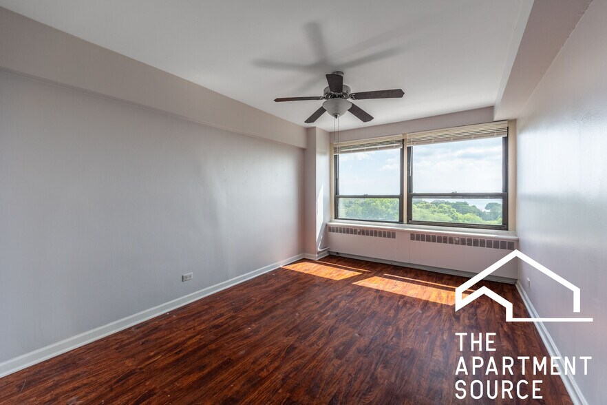 Building Photo - 4180 N Marine Dr