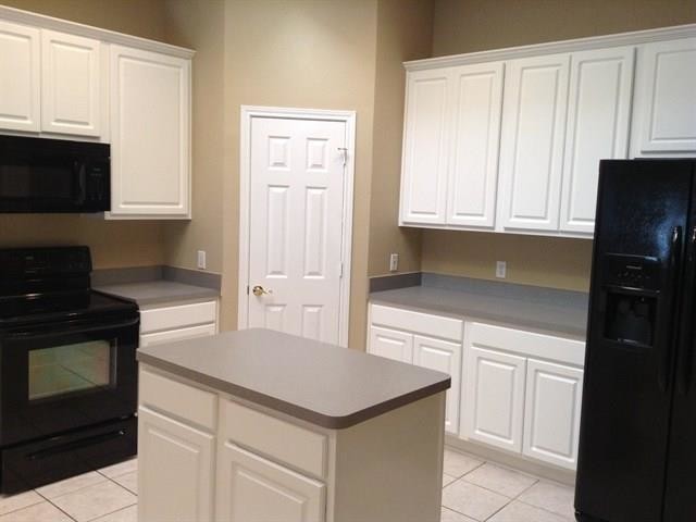 Building Photo - 7920 Desert Rose Ct