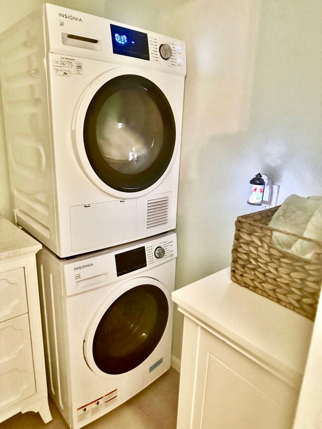 Building Photo - 4225 38th Ave S