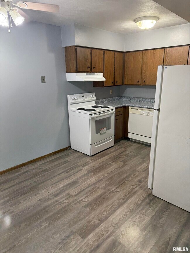Building Photo - 5101 25th Ave Ct