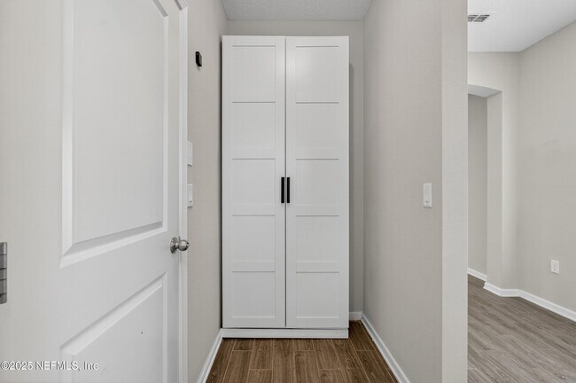 Building Photo - 47 Concave Ln