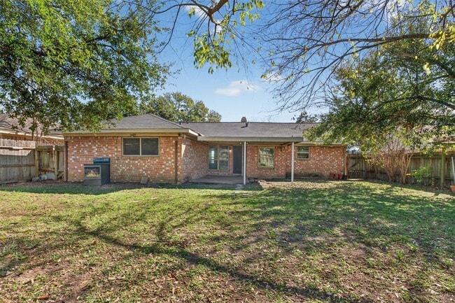 Building Photo - 406 Mistywood Dr