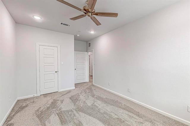 Building Photo - 349 Mule Deer Mews