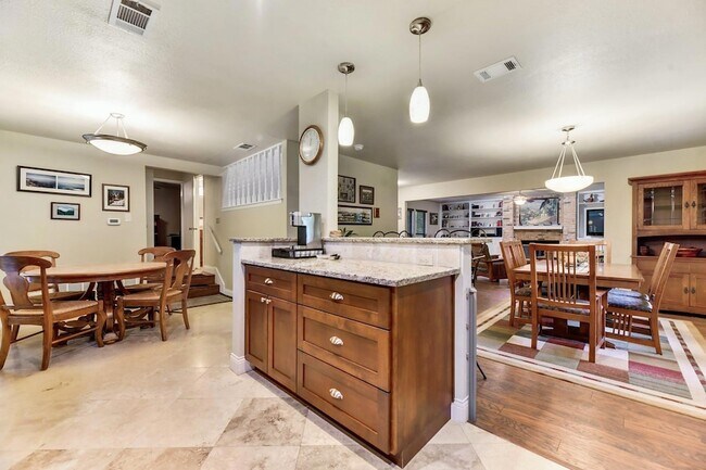 Building Photo - 11313 Menodora Dr