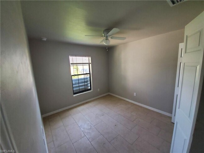 Building Photo - 3418 SW 17th Ave