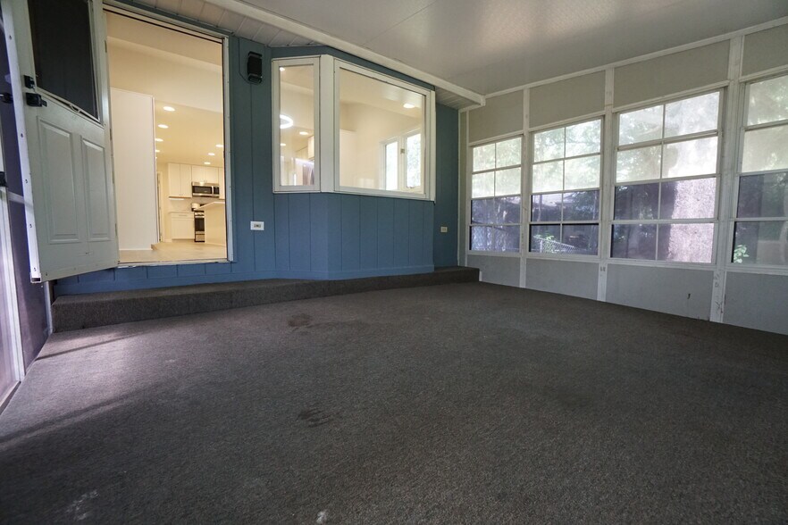 Building Photo - 28W383 Behrs Circle Dr S