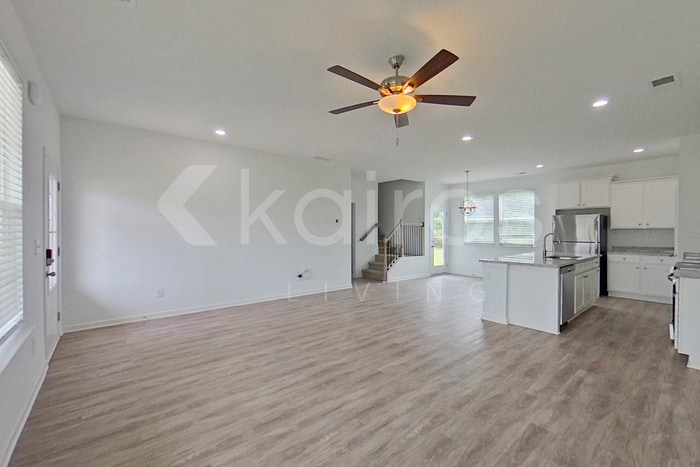 Building Photo - 308 Silver Maple Ln