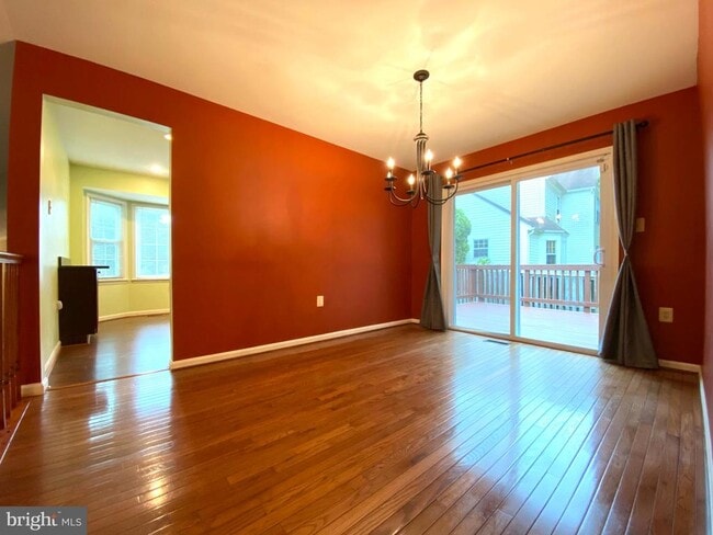 Building Photo - 7684 Green Garland Dr