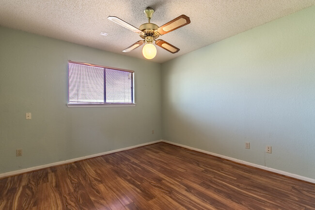 Building Photo - Two-story - 2 bedroom/ 2.5 bath townhome -...