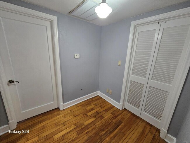Building Photo - 3763 Narrow Lane Rd