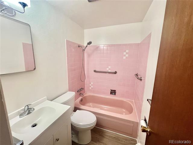 Building Photo - 944 S Potomac Ct