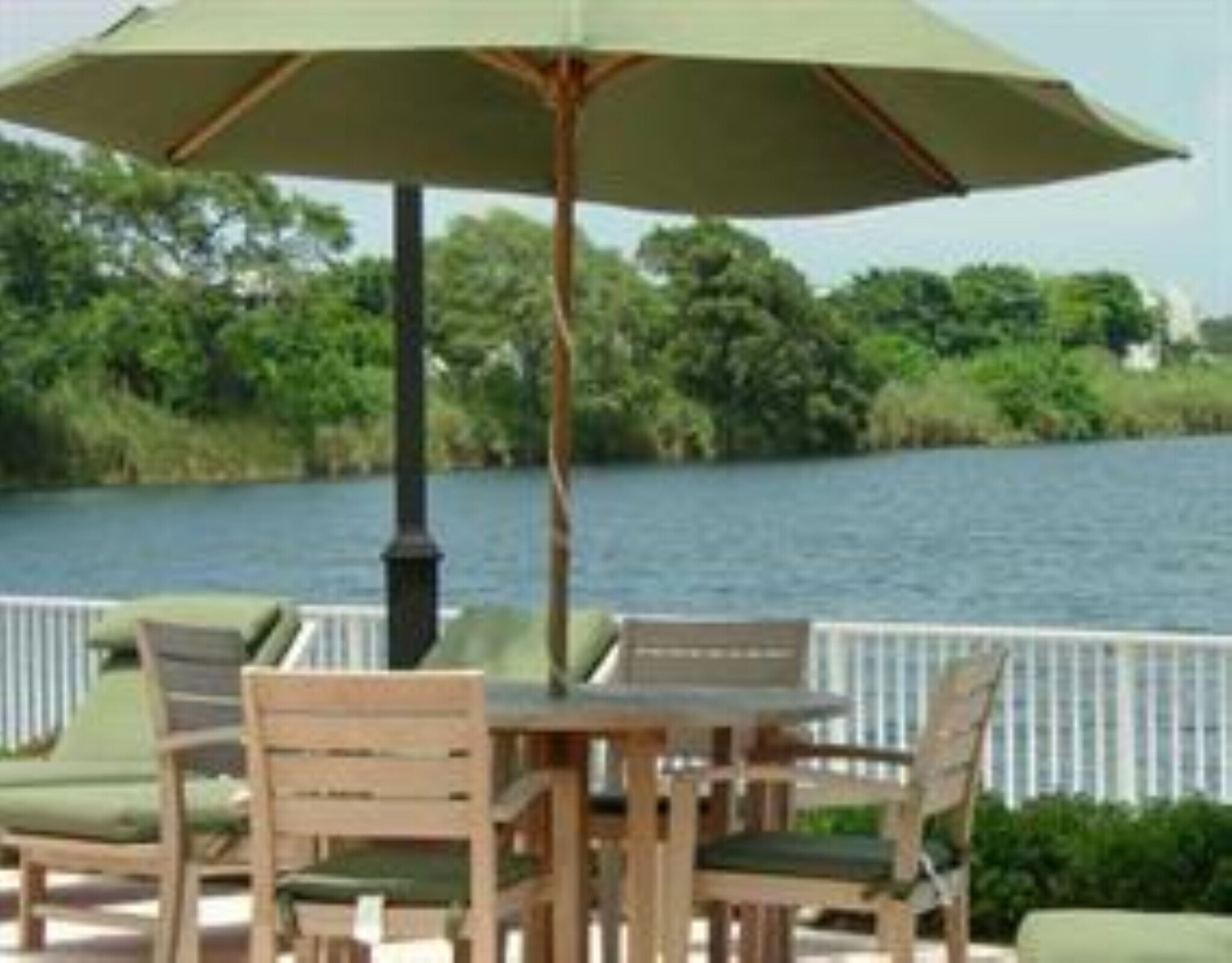 Building Photo - 2890 N Oakland Forest Dr