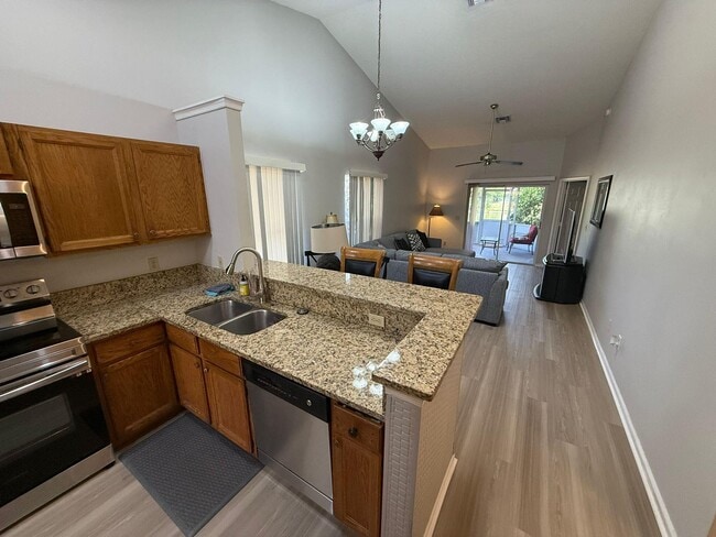 Building Photo - 12718 Westhampton Cir