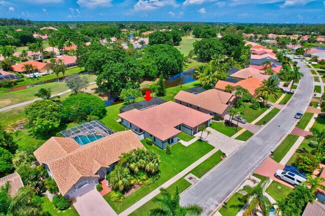 Building Photo - 10099 Canoe Brook Cir